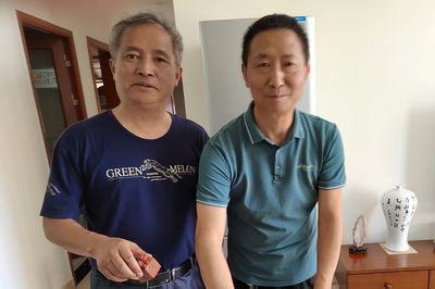 与画家陈玉书先生、诗人黄俊荣先生一道书画创作交流